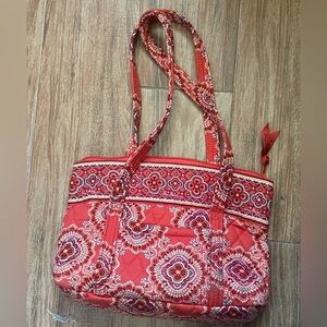 Very Bradley Medallian handbag